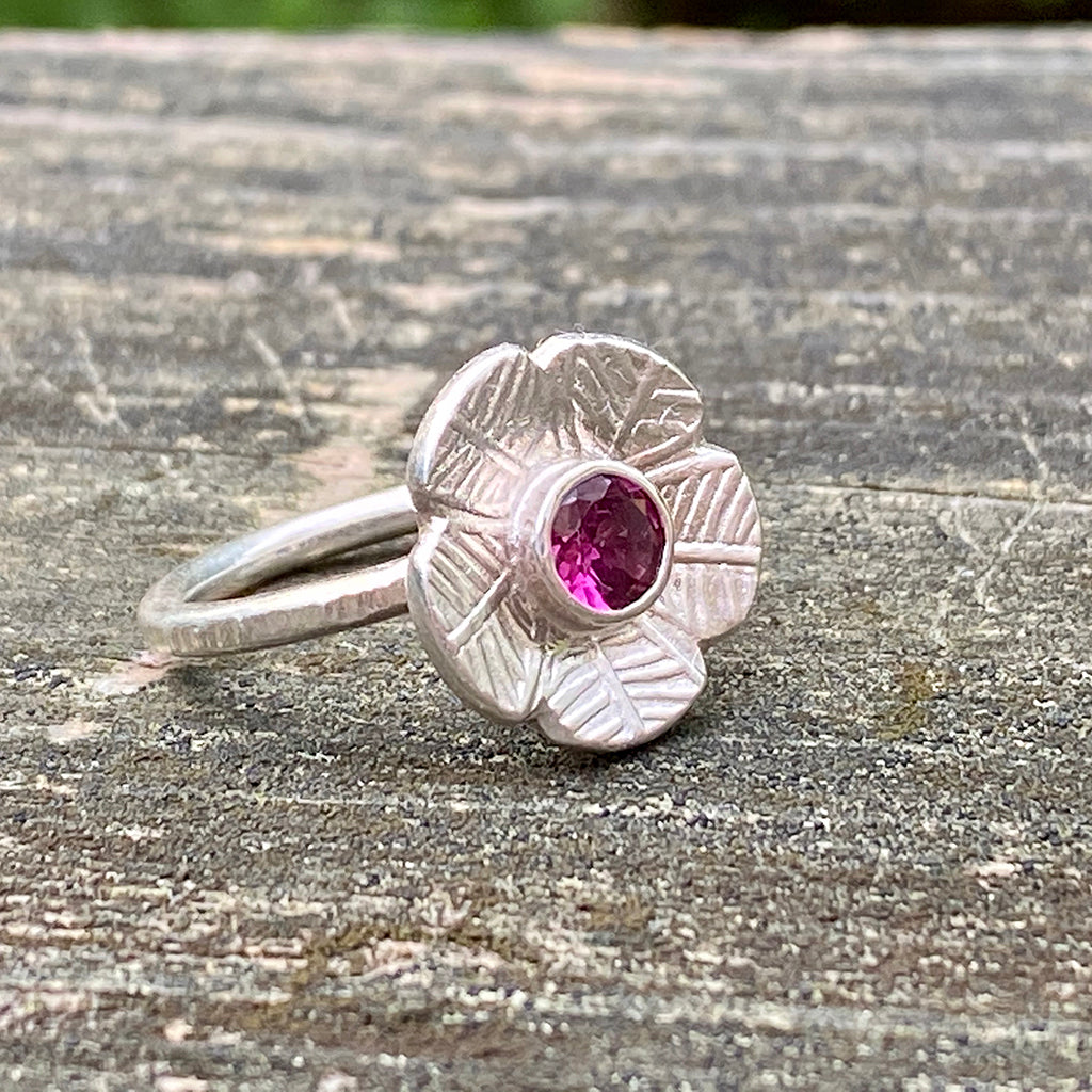 Happy Flower Ring