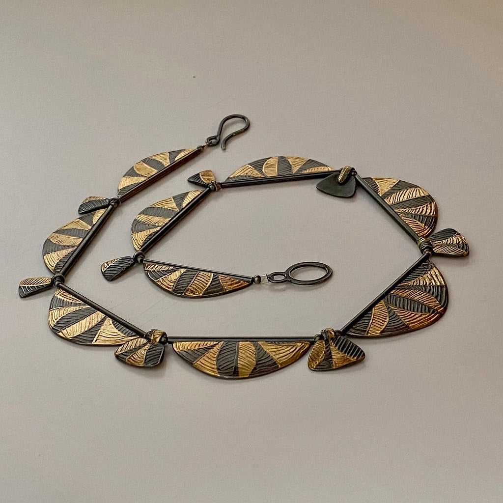 keum-boo, gold, flower petal, necklace